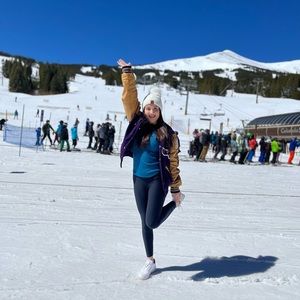 Meet your Posher, Destinee